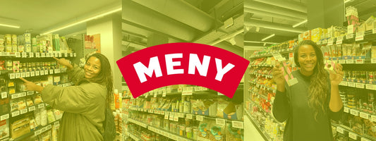Grafisk billede med billede af hylder i baggrunden og en kvinde. Meny logo i forgrunden.